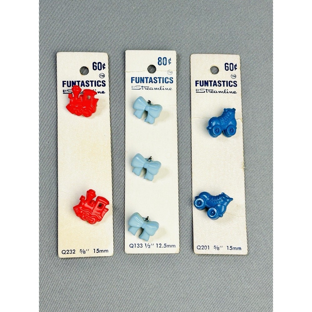 Vintage Funtastics Novelty Kids Buttons Trains Skates Bows NWT Lot Of 7